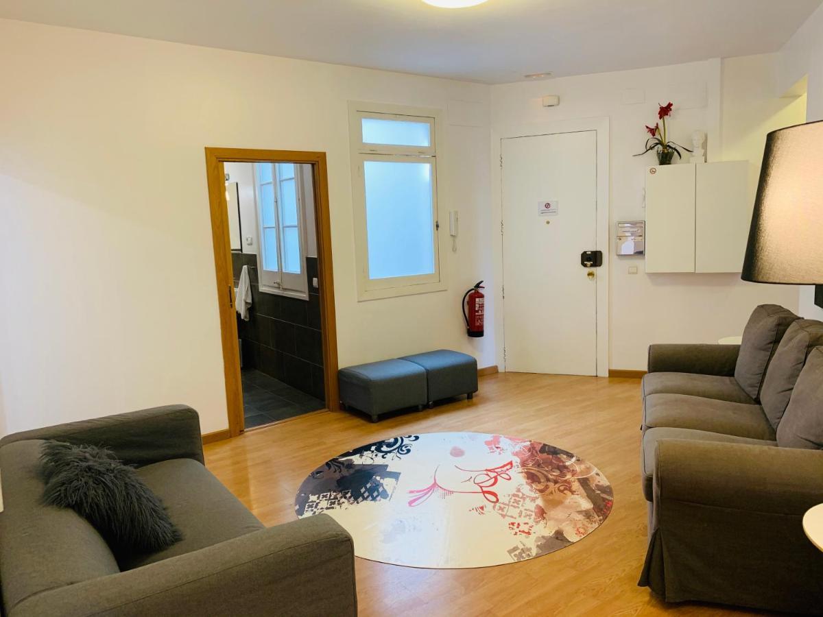 Super Balmes Guest House Barcelona Luaran gambar