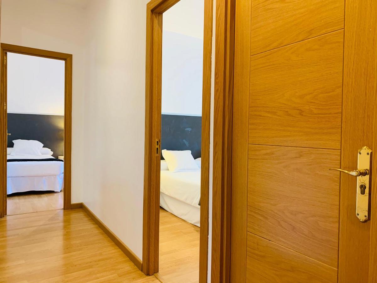 Super Balmes Guest House Barcelona Luaran gambar