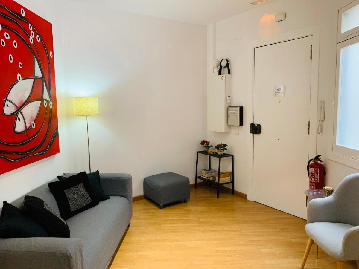 Super Balmes Guest House Barcelona Luaran gambar