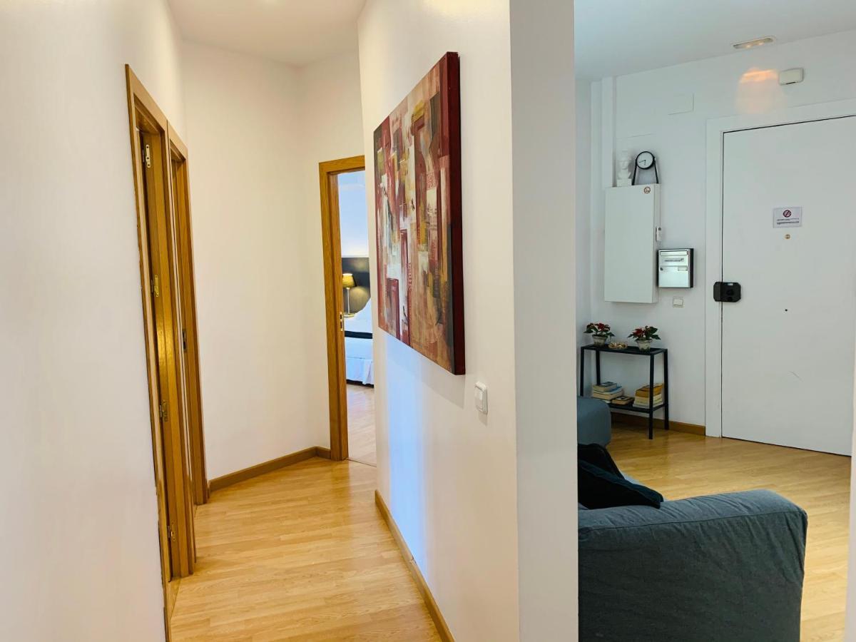 Super Balmes Guest House Barcelona Luaran gambar