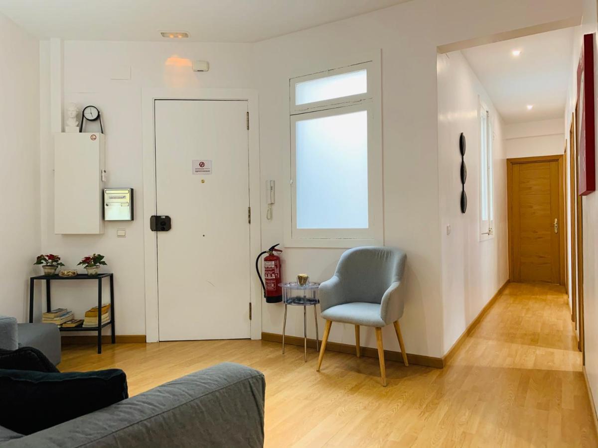 Super Balmes Guest House Barcelona Luaran gambar