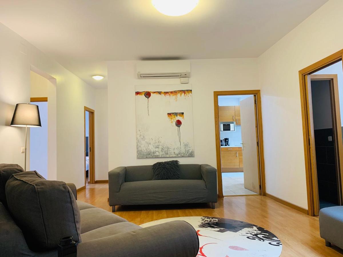 Super Balmes Guest House Barcelona Luaran gambar