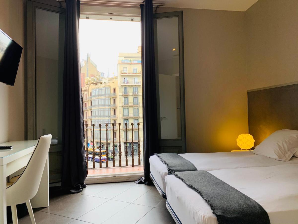 Super Balmes Guest House Barcelona Luaran gambar