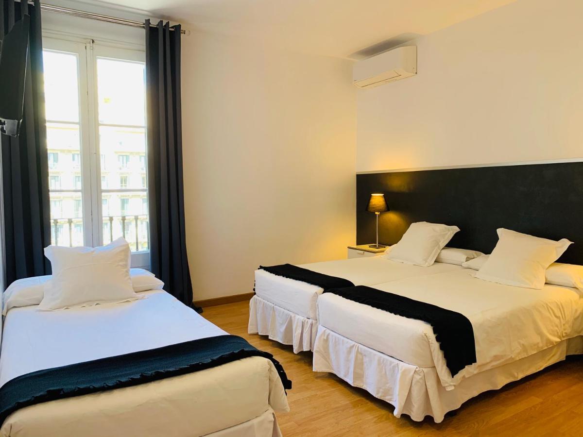 Super Balmes Guest House Barcelona Luaran gambar
